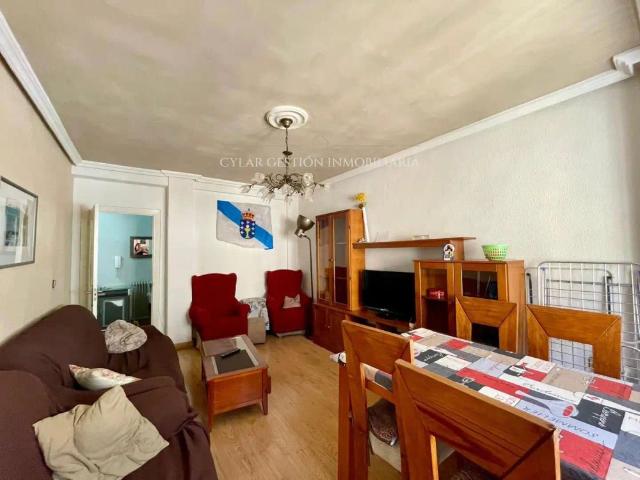 Piso con balcón en alquiler en Melchor Cano