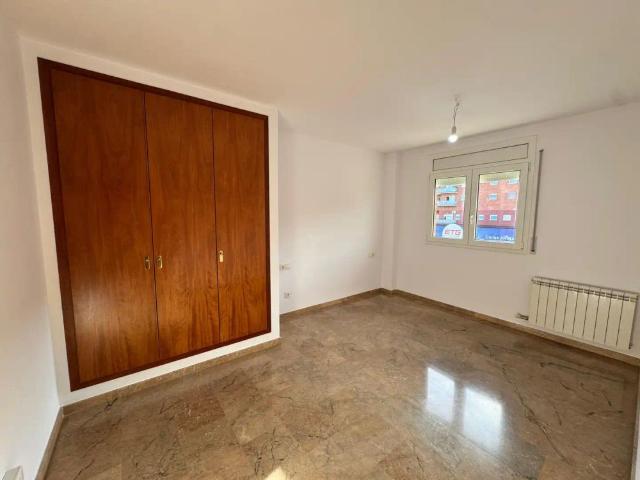 Piso con balcón en alquiler en MIGDIA