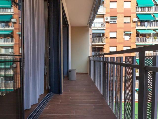 Piso con balcón en alquiler en SARDENYA