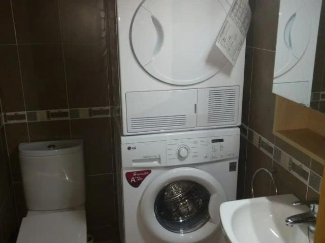 Piso con balcón en alquiler en Sur