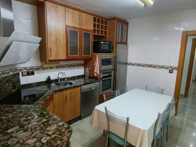 Piso con balcón en alquiler en Paseo Villa Esperanza
