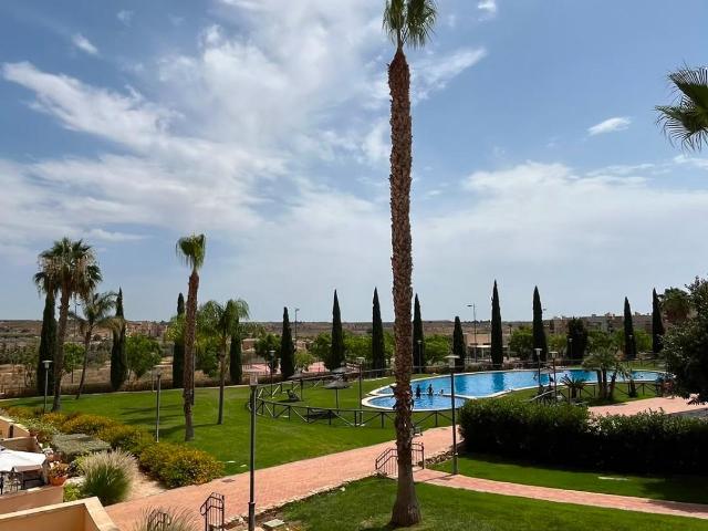PISO CON BALCÓN, PARKING, PISCINAS Y SEGURIDAD 24h EN UNITED GOLF RESORT