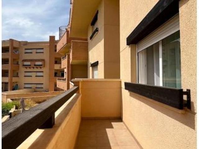 PISO CON BALCÓN, PARKING, PISCINAS Y SEGURIDAD 24h EN UNITED GOLF RESORT