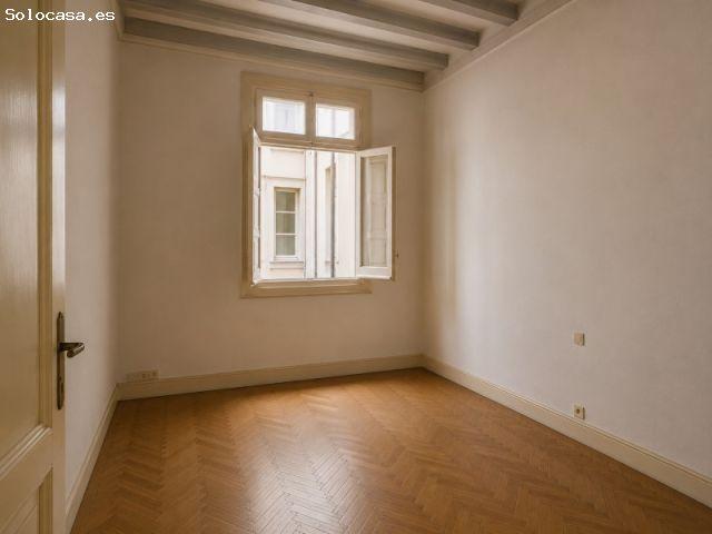 Piso con encanto 95m² en el Gótico junto a La Rambla y mar