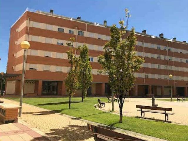 Piso con garaje y trastero en C/ Alcalde Emilio Mirave Die Huesca