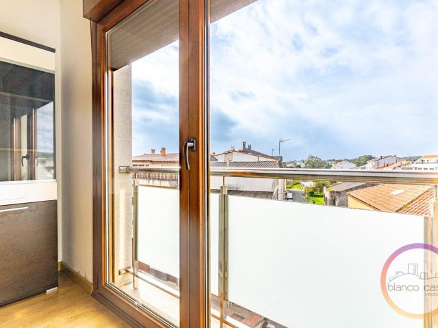 ¡PISO con GARAJE y ASCENSOR en Carballo A Coruña – listo para entrar a vivir por 112.500 €!