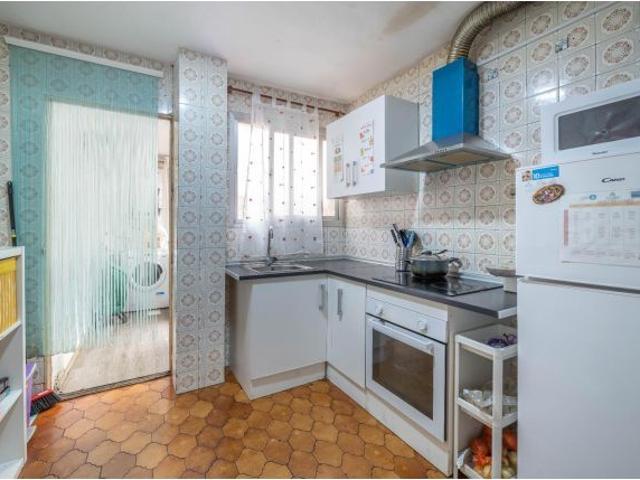 Piso con gran patio y 4 dormitorios en Zona Traumatología/Beiro – Ideal inversión o vivienda familia