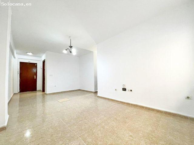 Piso con gran potencial en Los Tilos, junto a metro, Vialia y todos los servicios