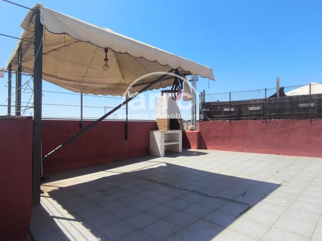 PISO AMPLIO CON GRAN TERRAZA PRIVADA MATARÓ ELS MOLINS