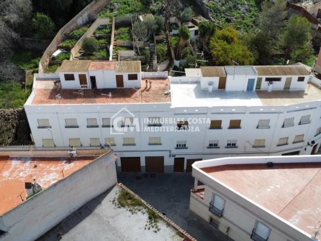 Piso con Huerto y solarium en Berja