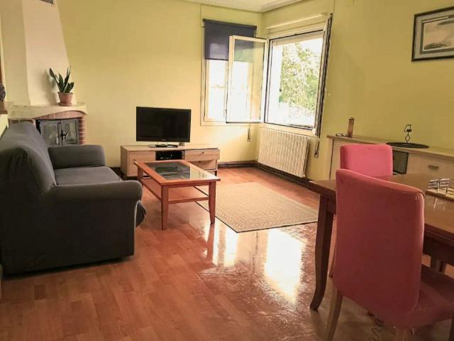 Piso con jardín en alquiler en Konkorrenea,27 Entresuelo B 27