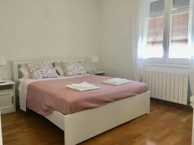 Piso con jardín en alquiler en Via Augusta 19