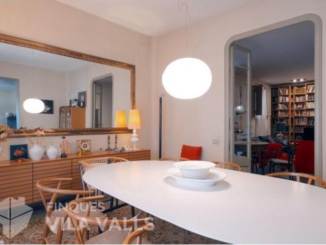 Piso con patio y aparcamiento privado en el centro de Sant Feliu de Codines