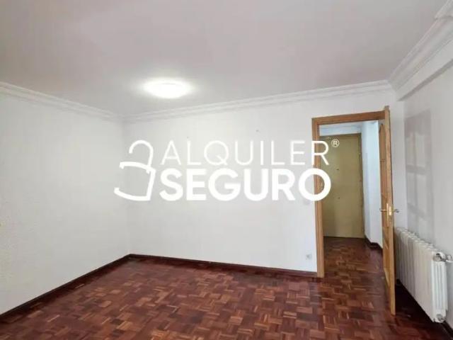 Piso con piscina en alquiler en Álava