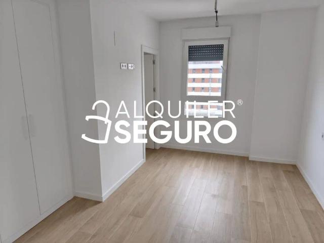 Piso con piscina en alquiler en Antonio Ariza Luna