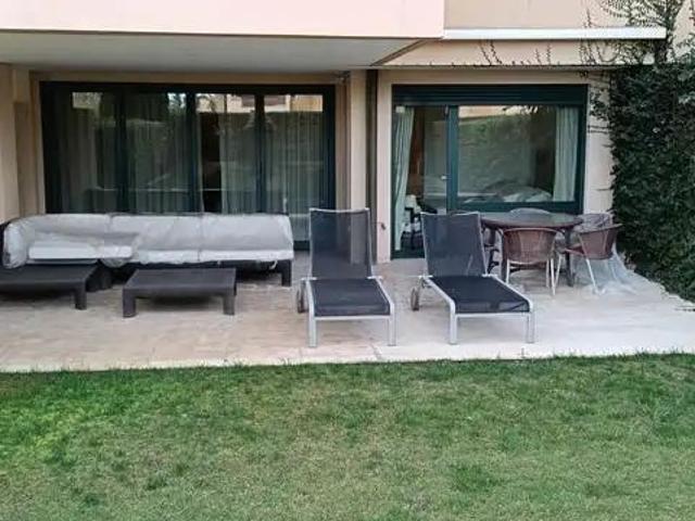 Piso con piscina en alquiler en Puerto de Sotogrande La Marina