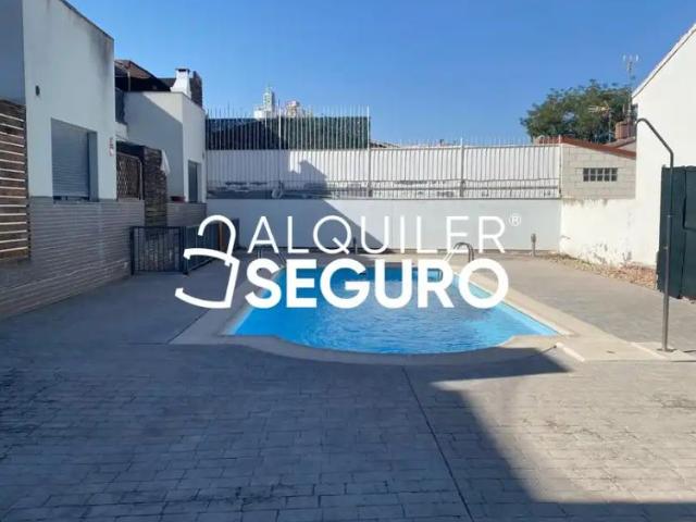 Piso con piscina en alquiler en San Anton