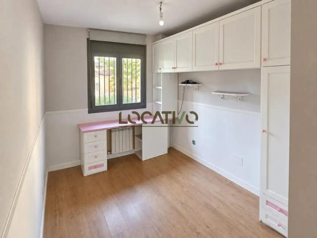 Piso con piscina en alquiler en Villanueva de la Cañada ciudad