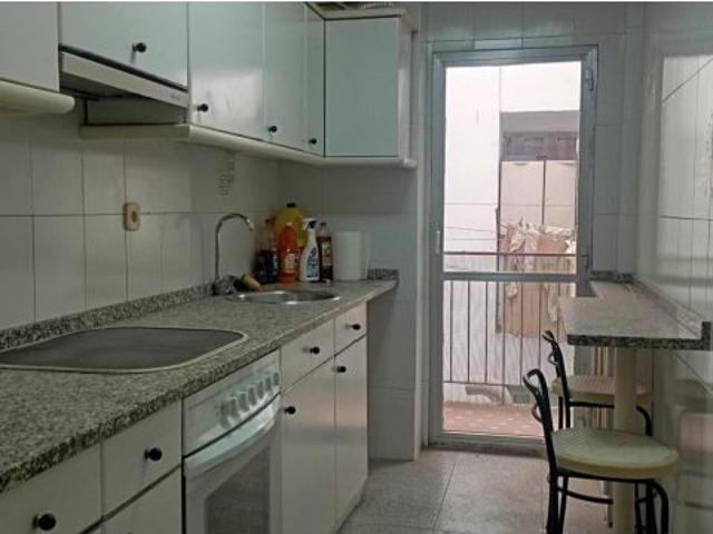 PISO CON PLAZA DE GARAJE, JUNTO AL CANAL TORRERO Ideal para personalizar a tu gusto