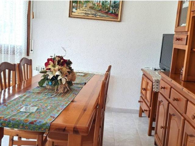 PISO CON PLAZA PARQUING EN PLADEMAR DE CUNIT