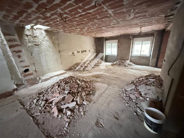 Piso, con proyecto de reforma, en venta en Vallmoll