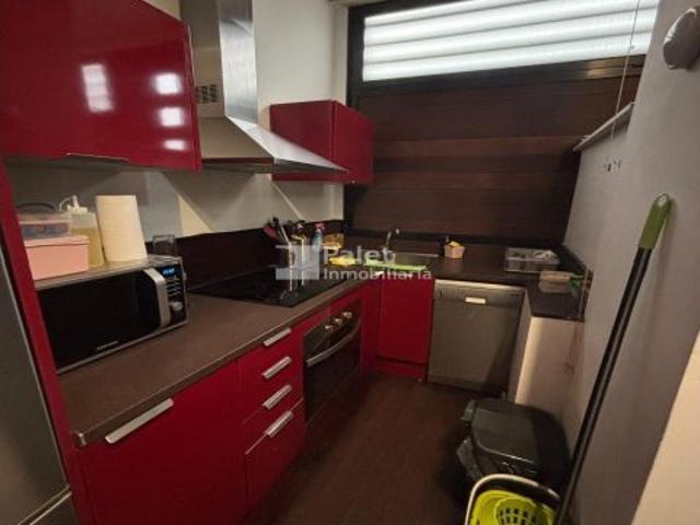 PISO DÚPLEX JUNTO AL CLUB DE TENIS LA SALUT sin cedula de habitabilidad