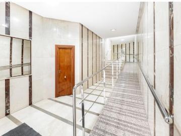PISO DE MAS DE 150 MTRS JUNTO A EMPERATRIZ EUGENIA