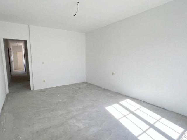 Piso de obra nueva en segunda planta en pleno centro de Dúrcal