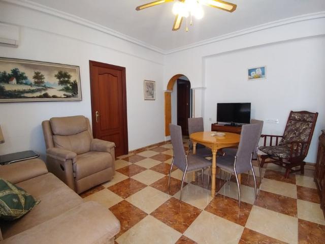 PISO DE ALQUILER AMUEBLADO DE 3 DORMITORIOS IDEAL PARA ESTUDIANTES