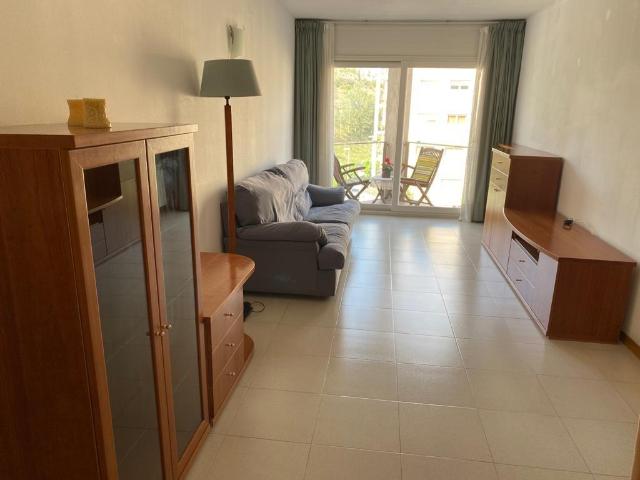 PISO DE ALQUILER EN MONTGAT ZONA LES MALLORQUINES