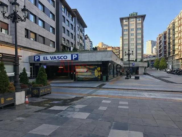 PISO DE ALQUILER EN OVIEDO SEMI AMUEBLADO ¡ MUY CENTRICO !