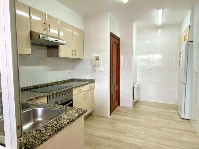 Piso de alquiler en Avenida Avenida Alcalde Gregorio Espino, 79, Casablanca Calvario, Vigo