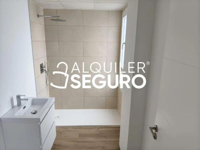 Piso de alquiler en Antonio Ariza Luna, Entrenúcleos, Dos Hermanas