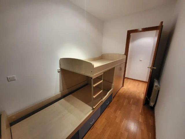Piso de alquiler en Carrer de Latorre, Eixample, Sabadell