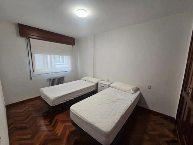 Piso de alquiler en Cruxa, O Milladoiro, Ames