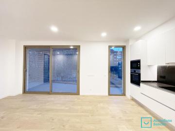 PISO DE ALQUILER EN FINCA DE OBRA NUEVA