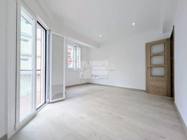 Piso de alquiler en Illas Canarias, O Castro, Vigo