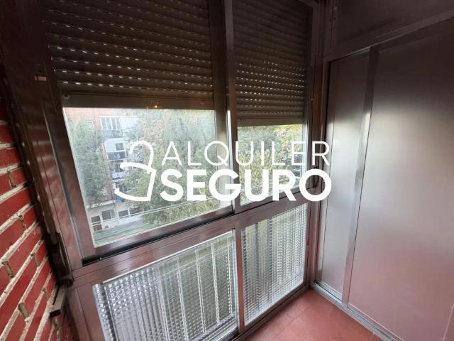 Piso de alquiler en Sahara, Los Rosales, Madrid Capital