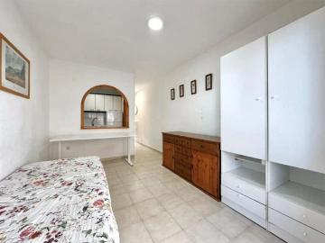 Avenida de Francia, Santoña, Riaño de Escalante, Cantabria