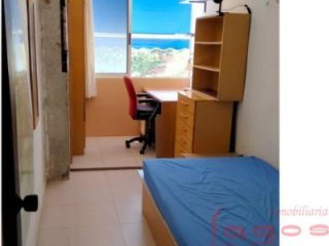 Piso de alquiler para ESTUDIANTES en calle Serpis