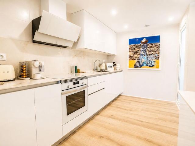 Piso de alto standing de 104 m2 en venta en Nueva Andalucia, Andalucía