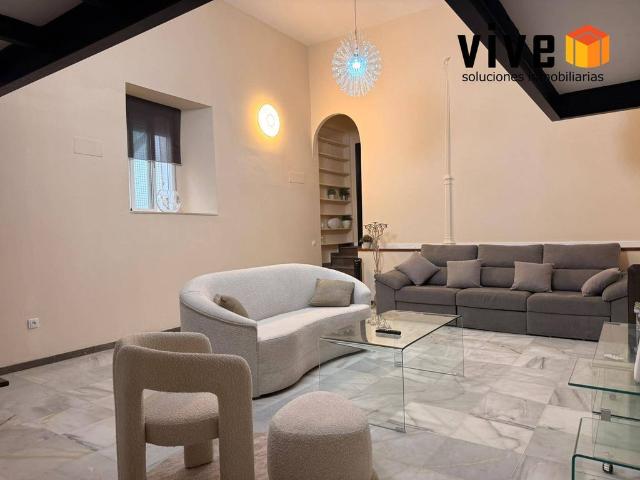 Piso de alto standing de 105 m2 en venta en Sevilla, España