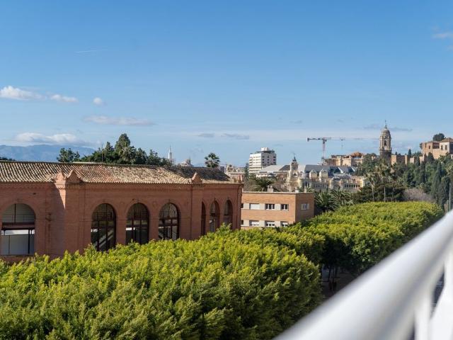 Piso de alto standing de 109 m2 en venta en MALAGUETA, Málaga, Andalucía