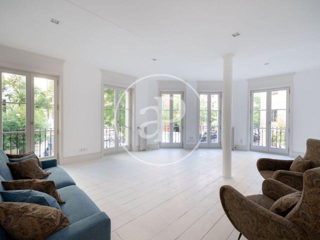 Piso de alto standing de 100 m2 en alquiler en Madrid, Comunidad de Madrid