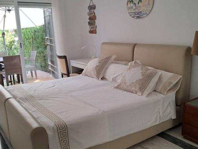 Piso de alto standing de 100 m2 en alquiler en Nueva Andalucia, España