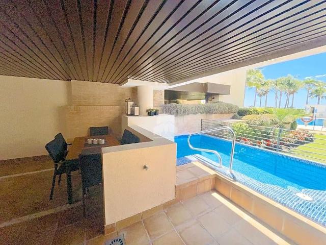 Piso de alto standing de 100 m2 en alquiler en Estepona, España