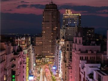 Piso de alto standing de 100 m2 en venta en Madrid, España