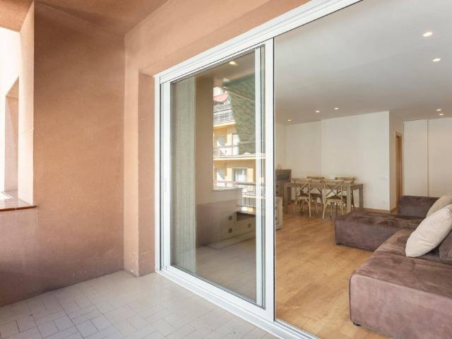 Piso de alto standing de 100 m2 en venta en Barcelona, Cataluña