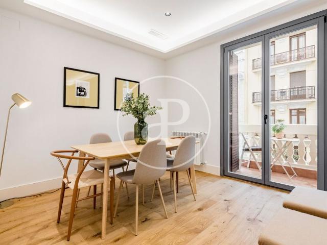 Piso de alto standing de 101 m2 en venta en Madrid, España