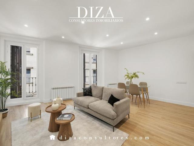 Piso de alto standing de 114 m2 en venta en Madrid, España